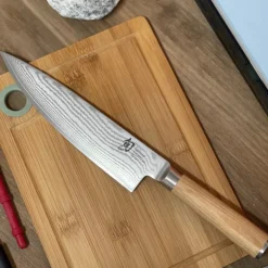 Cuchillo chef Shun Classic White y funda de madera