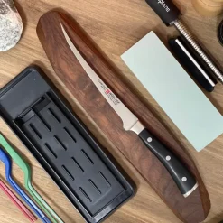 Cuchillo filetador curvo wusthof 18 cms flexible ikon classic