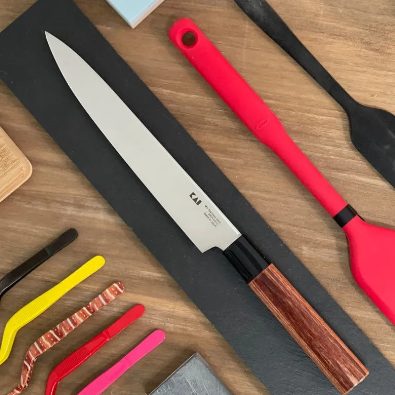 Cuchillo Fileteador Seki Magoroku Redwood Kai 21 Cms