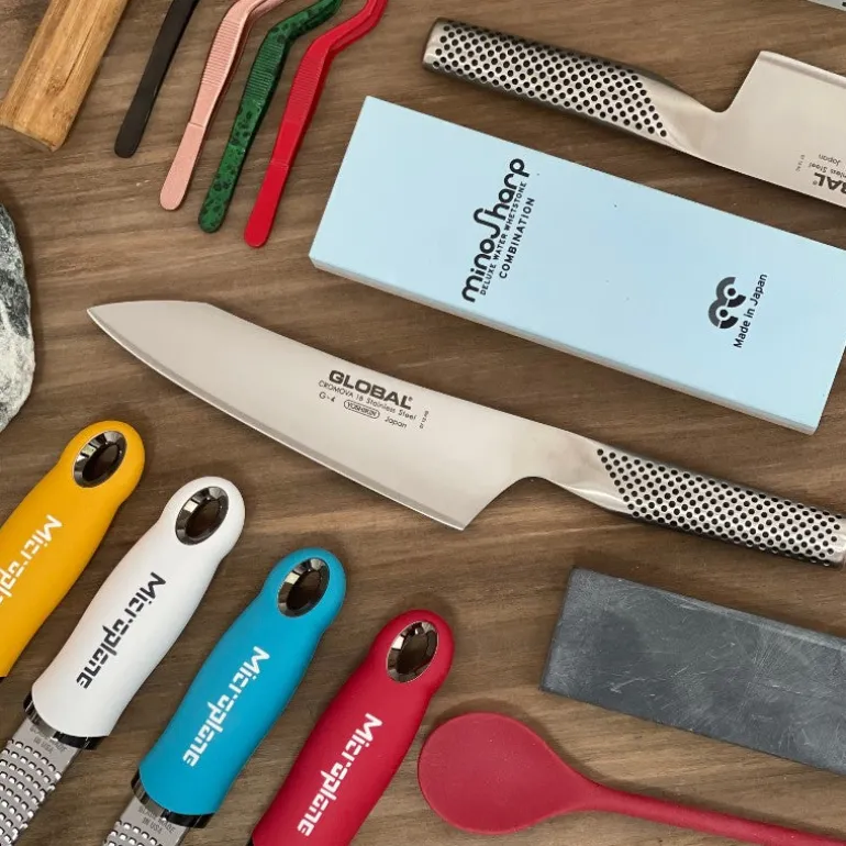 Cuchillo Oriental Global G-4