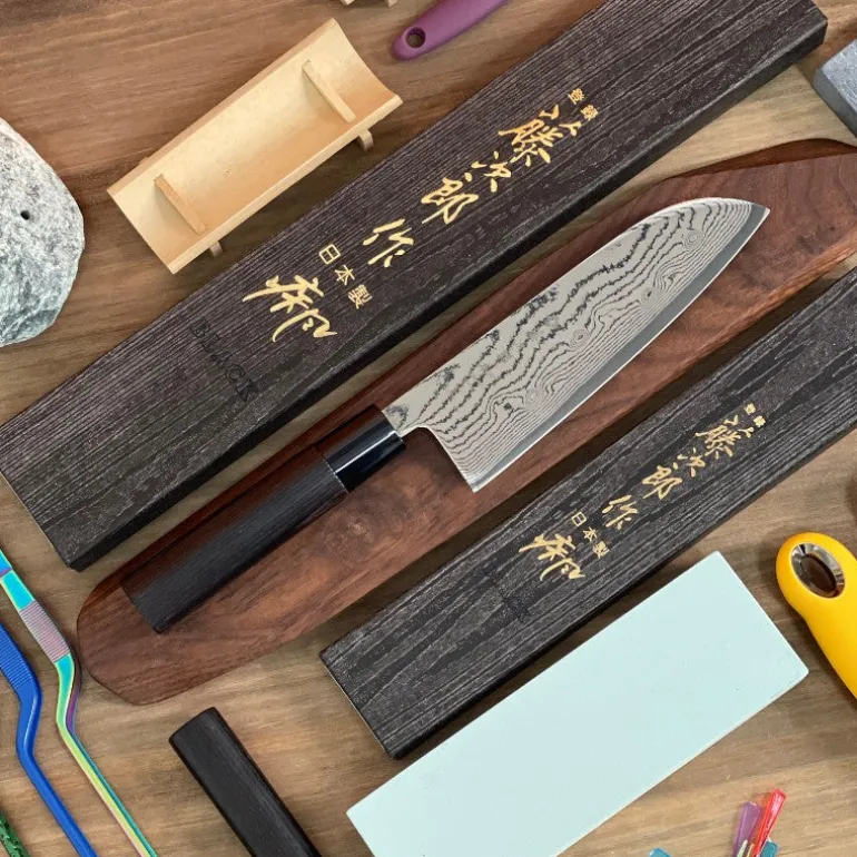 Cuchillo Santoku 16 cms Tojiro Shippu Black