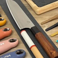 Cuchillo Santoku Salamandra acero Tamahagane