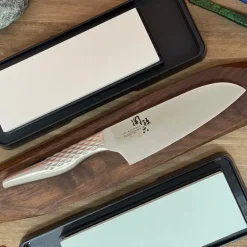 Cuchillo Seki Magoroku Shoso Santoku 16 Cms