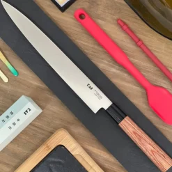 Cuchillo Yanagiba Seki Magoroku Redwood Kai